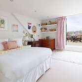 Sunny Roof Terrace Barons Court Sleeps 4-6