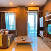 Homey Combined 3Br With Working Room At Gp Plaza Apartment