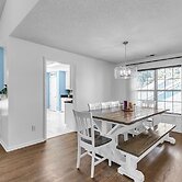 Modern 6br Haven W/ Playroom, Gym & Deck! 6 Bedroom Home