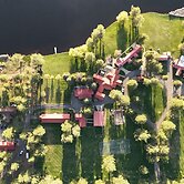 Historic  Gilchrist Waterfront Resort