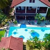 Lyndale Lodge