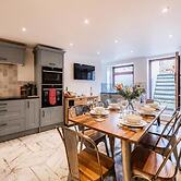 Host Stay Villa Otto