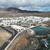 Bayside Kalendra Jable Find Peace in Wild Nature