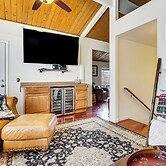 4 Mi to Snow Valley Mountain: Quiet Nature Escape!