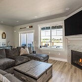 River & Marina View: Hammond Townhome w/ Hot Tub