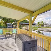 2 Mi to Lake Okeechobee: Waterfront Home w/ Deck!