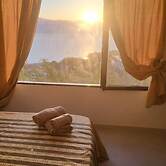 INCANTO Golden Place