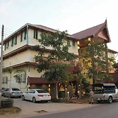Ruenthai Ayutthaya Resort And Restaurant