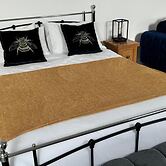 Tranquil Loft Apartment Overlooking Countryside