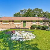 Family-friendly Jonesboro Home w/ Fenced Yard!