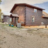 1 Mi to Current River: Sunset-view Van Buren Cabin