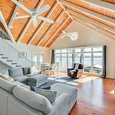 Dock + Panoramic Views: Guntersville Lake Retreat!