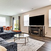 5 Mi to Fort Harrison: Home w/ Pool Access!