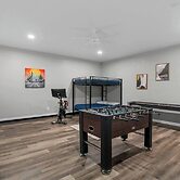 Sun Filled Home Pool & HotTub Gameroom