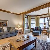 Beautiful Three Bedroom Apartment near Loyola by AllSet Turnover