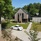 Spacious Villa With Good Ambience