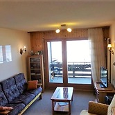 Apartment With Balcony and Mountains