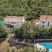 Spacious Prgomet Retreat With Private Pool, Fitness Centre, and Garden