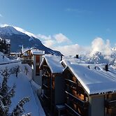 Charming Apartment With Hill View