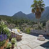 Stylish Holiday Home With Deia Views