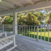 2nd Floor Duplex On Gated Bayfront Property 2 Bedroom Apts