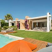 Stunning Villa With Modern Appliances