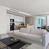 Hillside Flat With Pool in Palo Alto - Ref M49