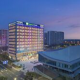 Holiday Inn Express Taizhou Toumen Port by IHG