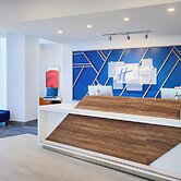 Holiday Inn Express Hamilton Upper James by IHG