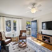 Comfy Coastal Getaway With Modern Comforts 3 Bedroom Home