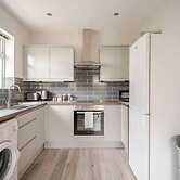 Ekaya Cozy Belfast With 2 Bedrooms