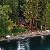 Homewood Lakefront by Avantstay Private Beach & Lake Access + Views!