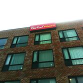 Red Roof PLUS+ Brooklyn - 3rd Ave