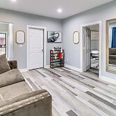 4 Mi to Dtwn: Detroit Townhome Near North End