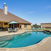 4 Mi to Dtwn: Home w/ Pool in Stephenville!