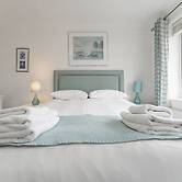 Host Stay Martlet House