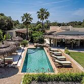 Lavish Villa With Private Pool