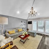 Comfy Apt 4 In Historic Museum District 1 Bedroom Duplex