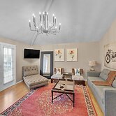 Stylish Museum Apt 3 Comfort & Culture Combined 1 Bedroom Duplex