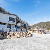 Ulsan Byeoldam Eunchae Pool Villa
