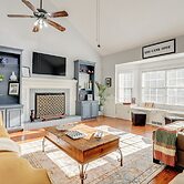 ~ 30 Mi to Atlanta - The Wellness Manor w/ Deck!