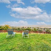 Hot Tub & Sweeping Views: Apt in Clarkston!