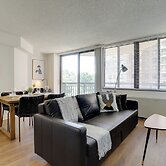 Prime Pentagon City Location Apartment