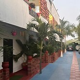 SMJ GRAND HOTEL & MAHAL