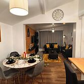 Spacious Sheffield Lodge