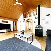 Einzigartige Schöne Altbau- Wohnung Im Zentrum