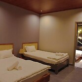 Waikiki Lagi Beach Homestay & restaurant