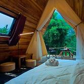 Mimosa Inn Nong Khiaw