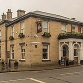 Norfolk Arms Hotel