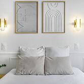JIJI Suites